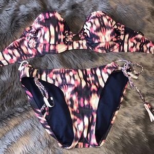 Super cute bikini!